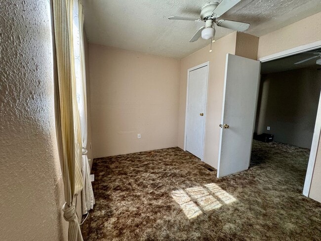 Building Photo - Adorable 2-Bedroom Home for Rent in Plant ...