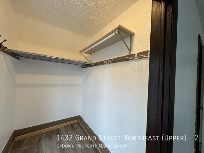 Building Photo - 1432 Grand St NE