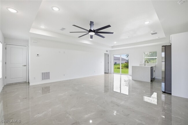 Building Photo - 416 Pinehurst Ave