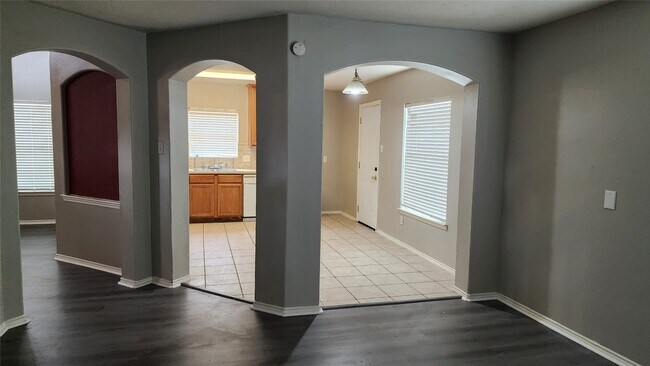 Building Photo - 20218 Mammoth Falls Dr