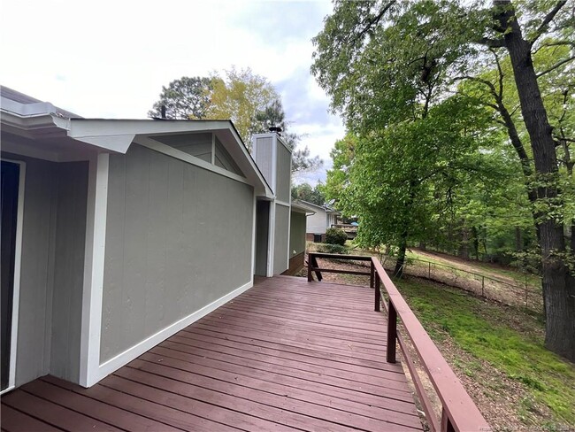 Building Photo - 929 Kennesaw Dr