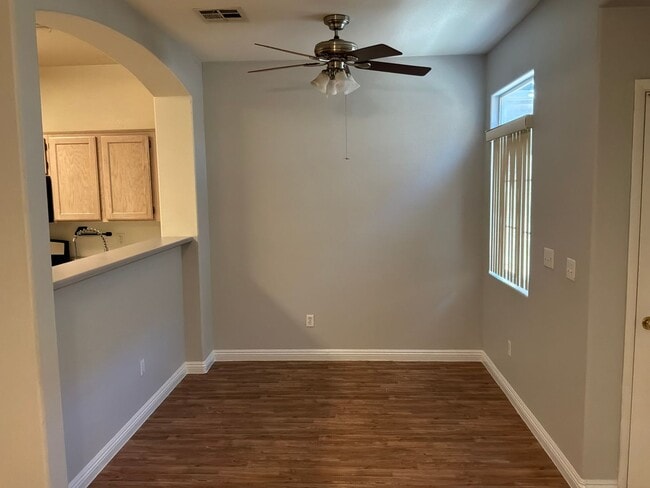 Building Photo - 3 Bedrooms 2.5 Bathrooms 2 car attached garage Gated Subdivision