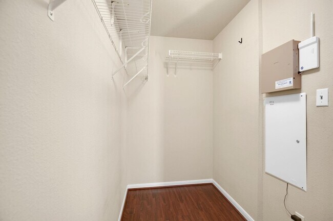 Building Photo - 4494 Heritage Well Ln