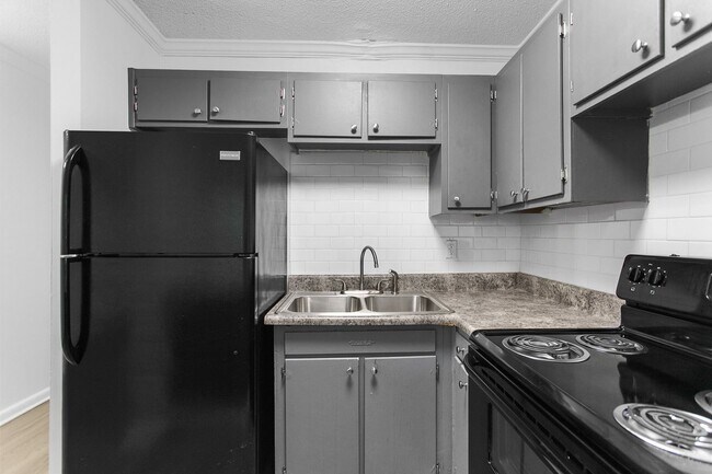 Interior Photo - Saint Anne