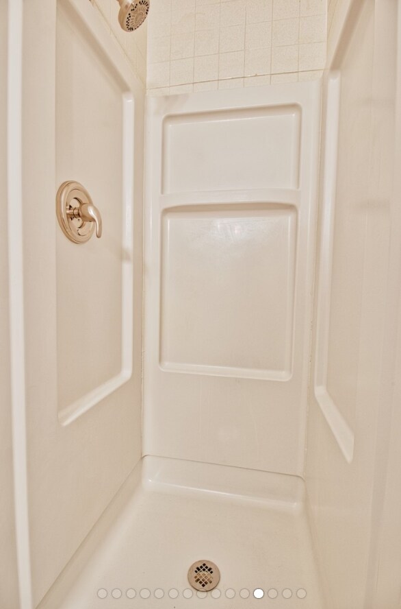 Building Photo - 163 N Waters Edge Dr