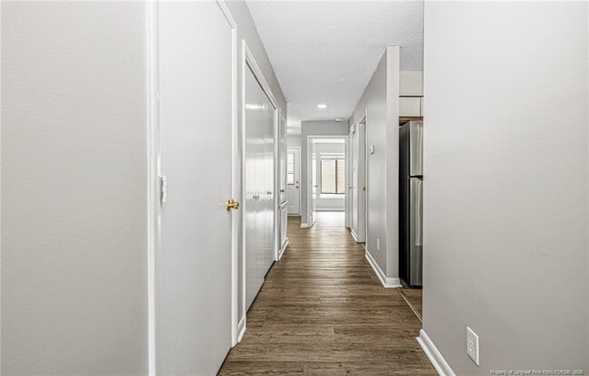 Building Photo - 525 Cypress Trace Dr