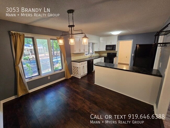 Building Photo - 3053 Brandy Ln