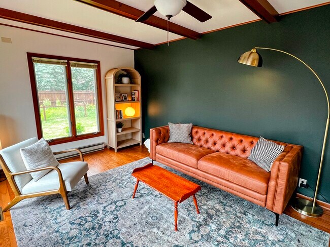 Building Photo - 228 W Lexington Blvd