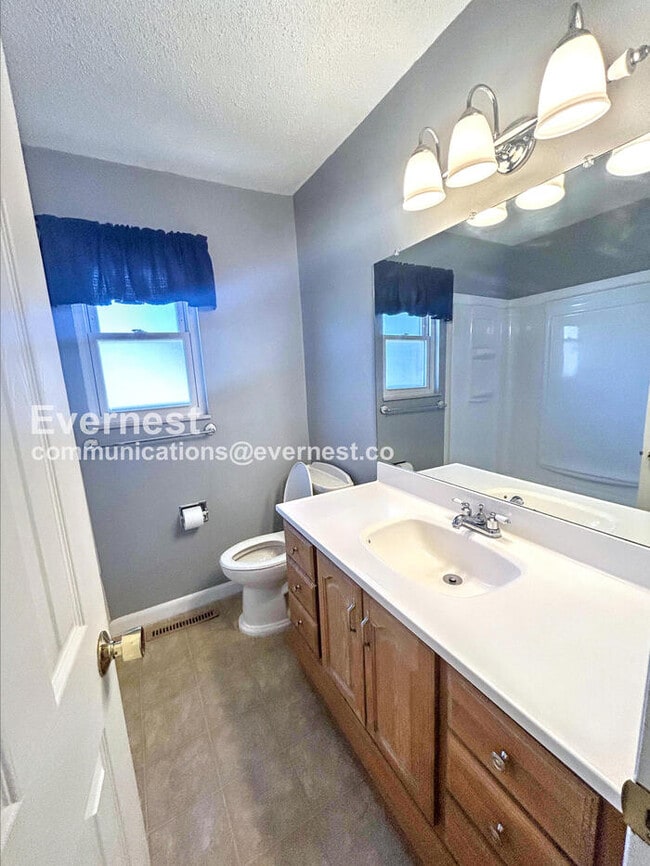 Building Photo - 3118 Squaw Valley Dr