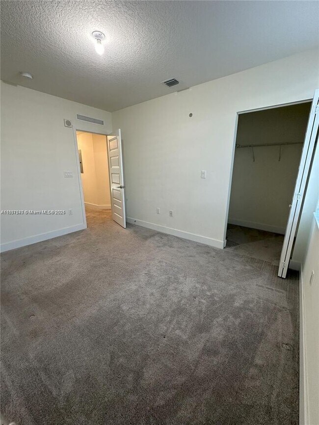 Building Photo - 4670 NW 84th Ave