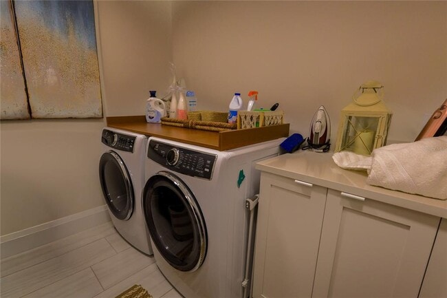 Building Photo - 2910 W Barcelona St