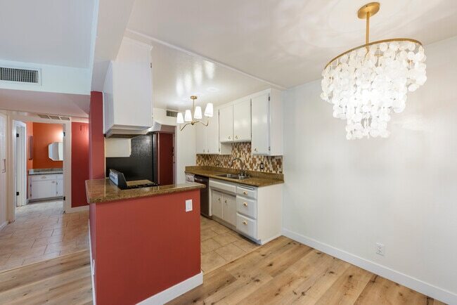 Building Photo - 4524 Tujunga Ave