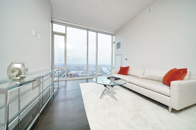 Primary Photo - Stunning 505 Condo!