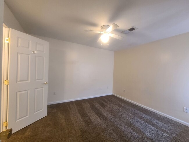 Building Photo - 4 Bedroom, 4 Bath in Star City - Available NOW - 7/24/26!