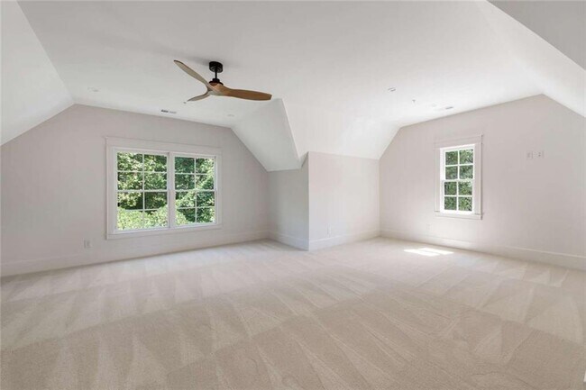 Building Photo - 402 Timberview Trail