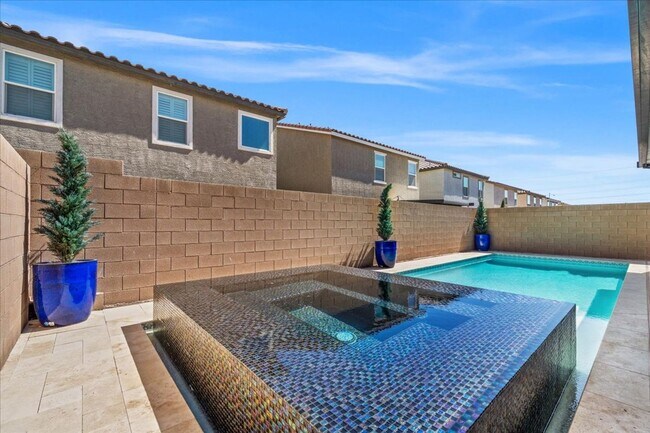 Building Photo - 7014 Solano Cyn Ave