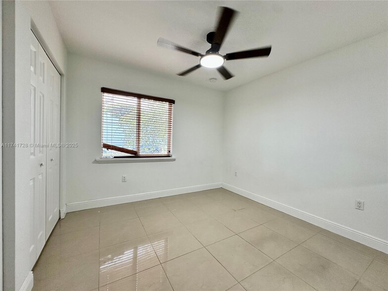 Building Photo - 513 NW 77th St