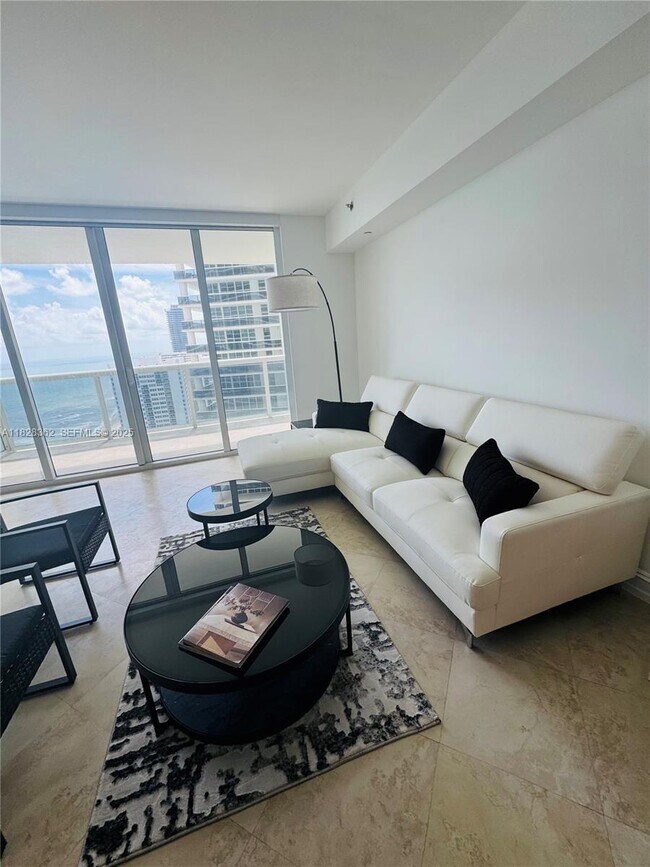 Building Photo - 1830 S Ocean Dr