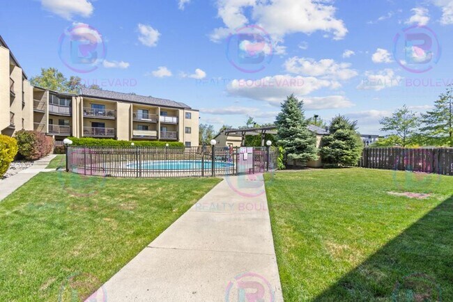 Building Photo - Fully Furnished Studio Near Virginia Lake | All Utilities & WiFi Included | $1,299/Month