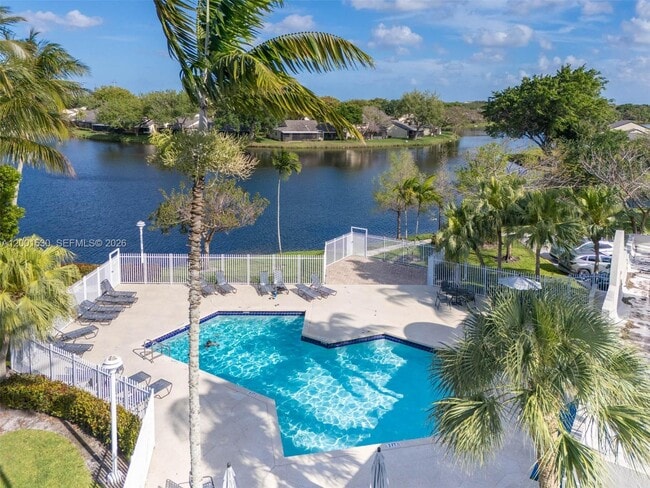 Building Photo - 565 NW 97th Ave