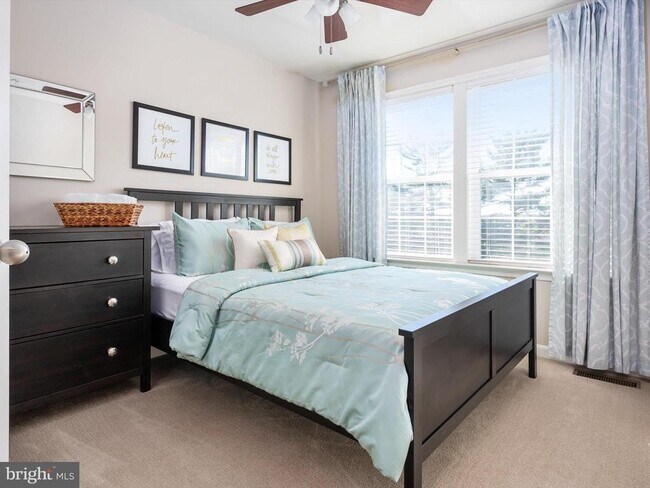 Building Photo - 1047 Ironwood Ln