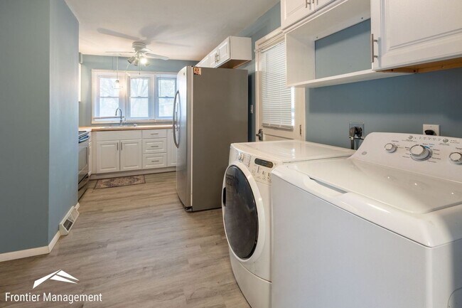 Building Photo - 1112 Woodland St