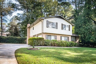 Building Photo - 2820 Meadowlark Trail NW