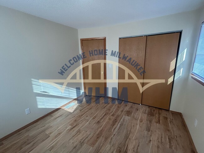 Building Photo - 6578 N 73rd St