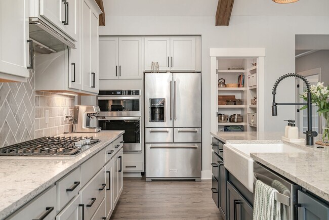 Building Photo - 3427 Earhart Rd