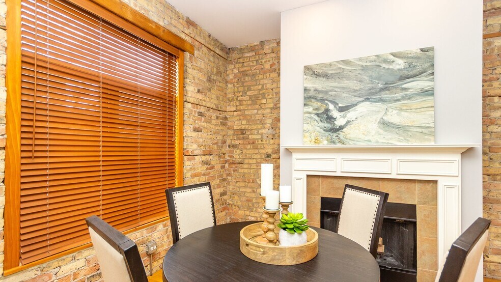 Gas starting fireplace - 743 N Wolcott Ave