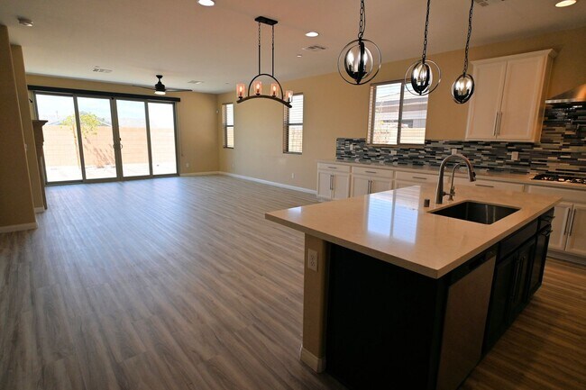 Building Photo - 340 Cadence Vista Dr