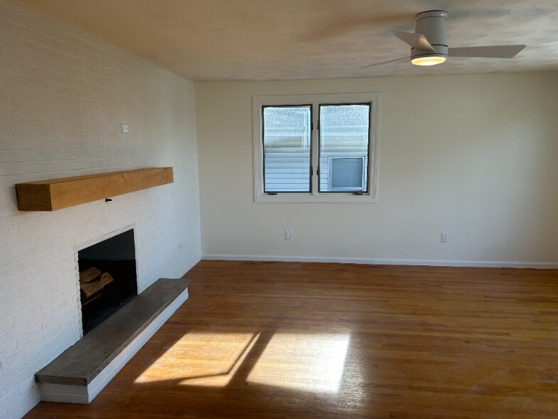 Building Photo - 182 Kittredge St