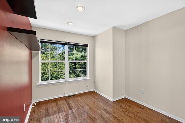 Building Photo - 34 Chicopee Dr