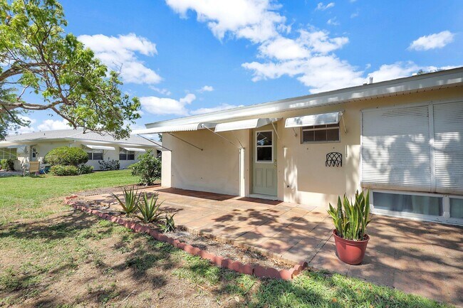 Building Photo - 903 Savannas Point Dr