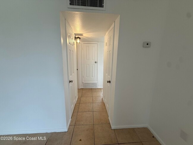 Building Photo - 180 Minna Ln
