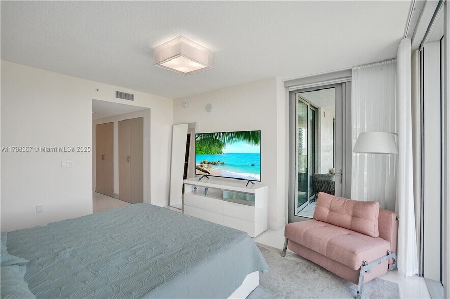 Building Photo - 330 Sunny Isles Blvd
