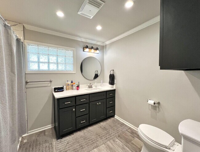 Building Photo - PRE-LEASING Summer 2026!! | Spacious 3-Bedroom with 2 Baths in the Heart of Lubbock