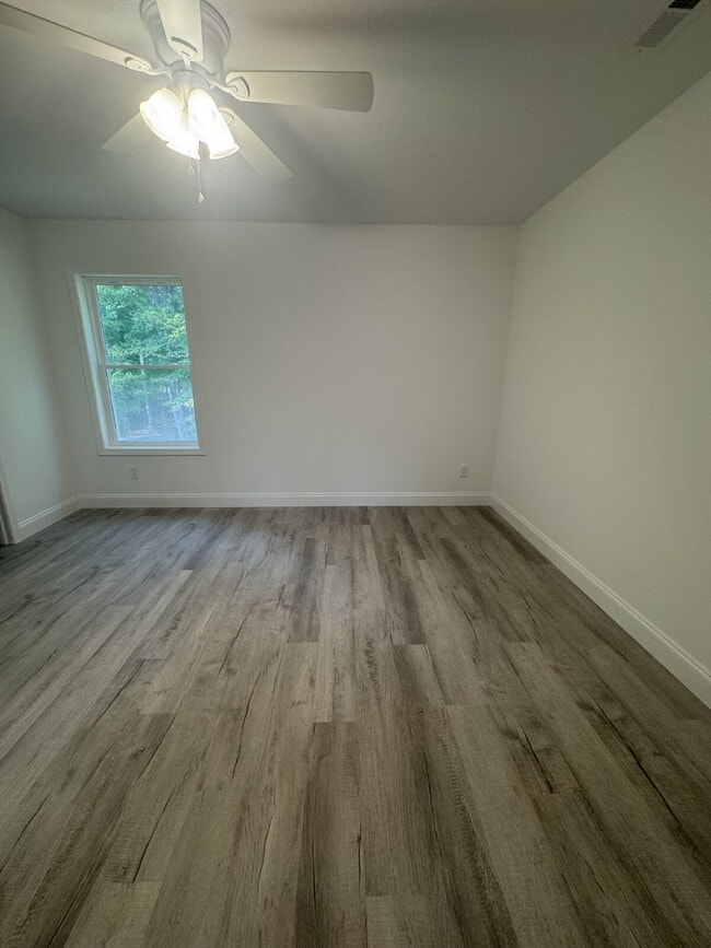 Building Photo - 203 Quinn Hill Ln