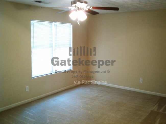 Building Photo - 8422 Carlington Ln