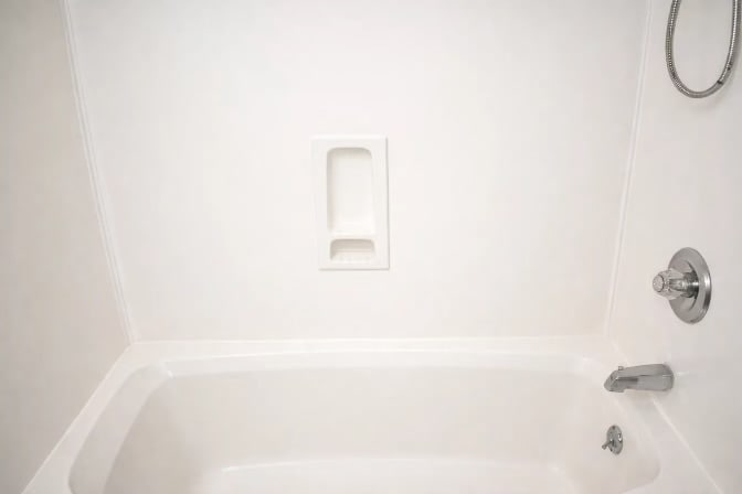 Building Photo - 2 Wallace Rd