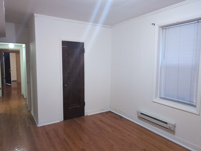 Building Photo - 5455 N Christiana Ave