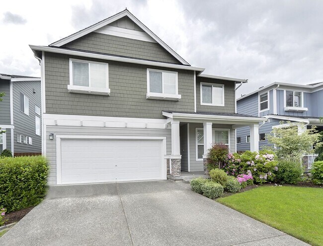 Primary Photo - Maple Valley Stunning 5+ Bedroom 2.75 Bath