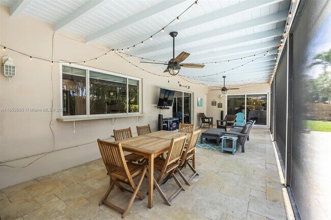 Building Photo - 8520 SW 84th Terrace