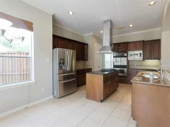 Building Photo - 2911 Weatherford Ct