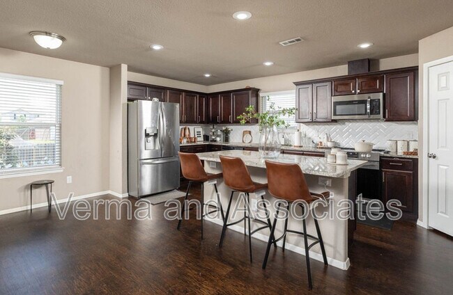 Building Photo - 6108 SW Warrington Rd