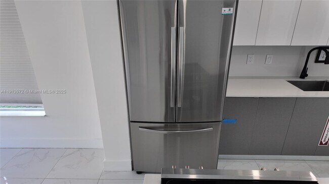 Building Photo - 2100 N 57th Way