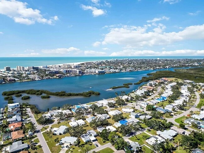 Primary Photo - 5912 Driftwood Ave