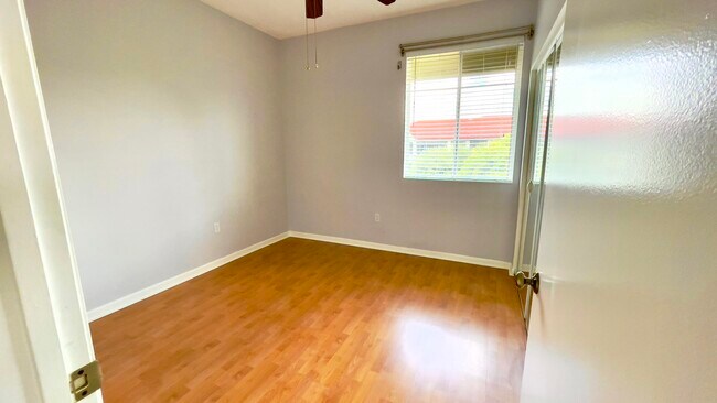 Building Photo - 107 Half Moon Cir