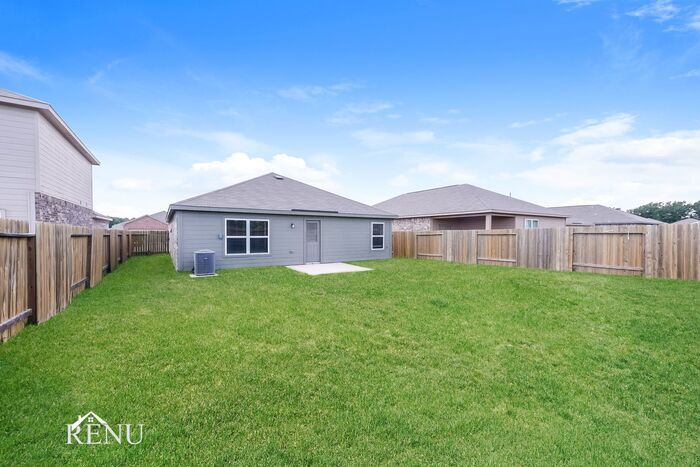 Building Photo - 25397 Cypress Bend Dr