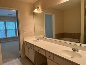 Building Photo - 2090 Deptford Dr